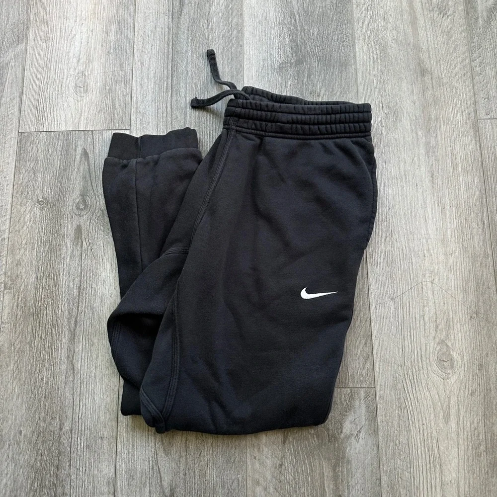 Nike Club Fleece Joggers Womens Large Black Sweatpants Cuffed